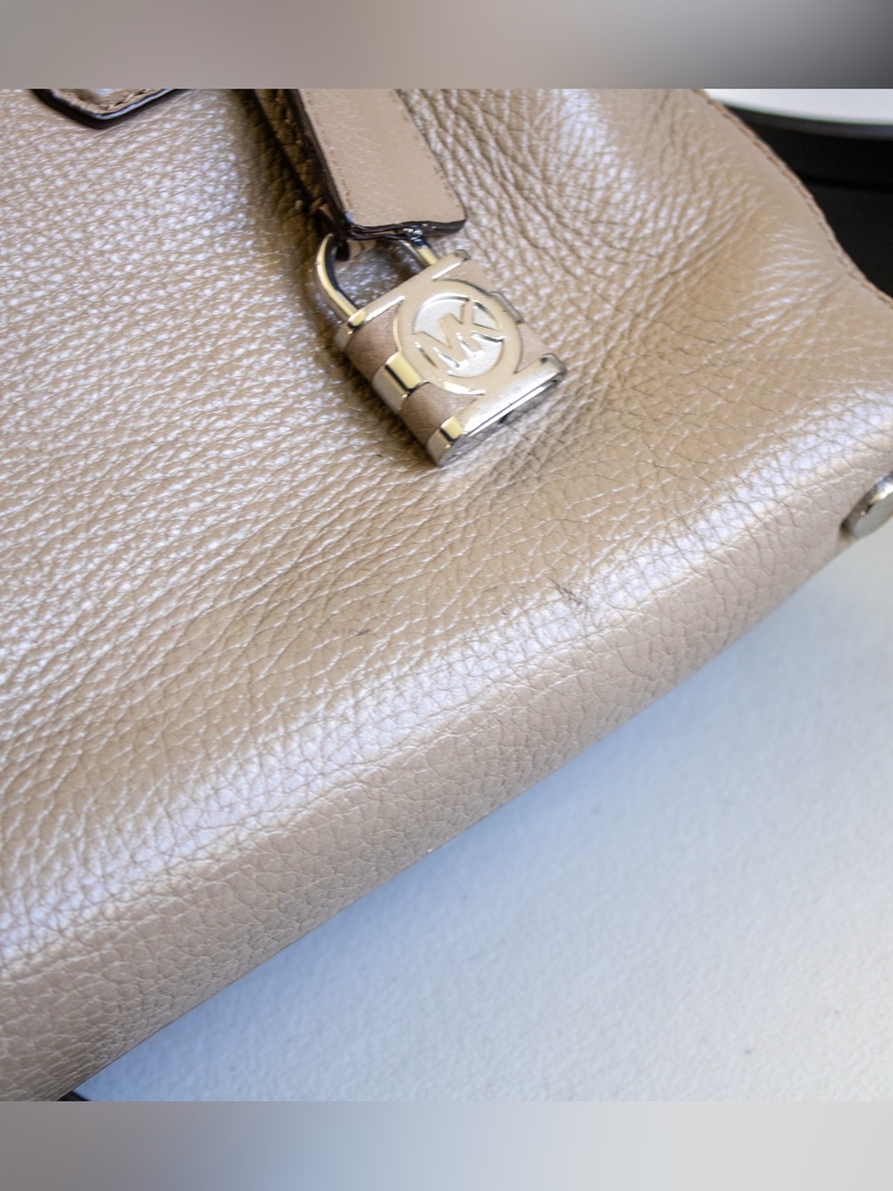 Michael Kors Camille Satchel/Shoulder Pebbled Women’s Leather Bag in Cinder Gray - Picture 5 of 16